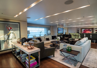 BURKUT 17 Main deck lounge
