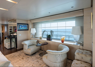 BURKUT 19 Main deck lounge