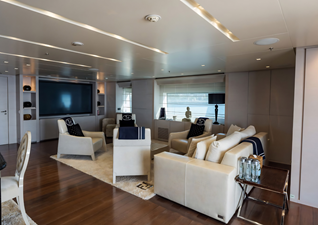 BURKUT 25 Sky lounge seating area