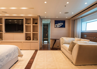 BURKUT 32 Master Suite