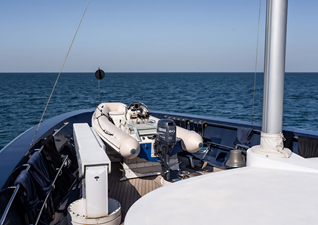 BURKUT 52 Bow area