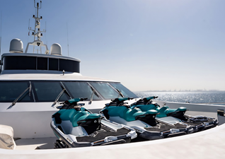 BURKUT 51 Bow area