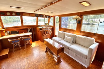GRAND JOUR 13 Salon Starboard