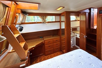 GRAND JOUR 16 Aft Stateroom Port Head