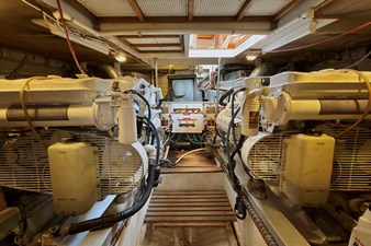 GRAND JOUR 27 Engine Compartment Aft