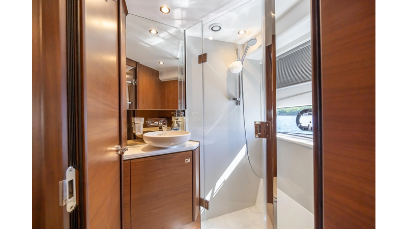 QUICK DECISION - Yacht for sale
