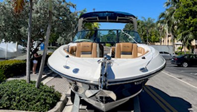 Sea Ray SLX 300 4 