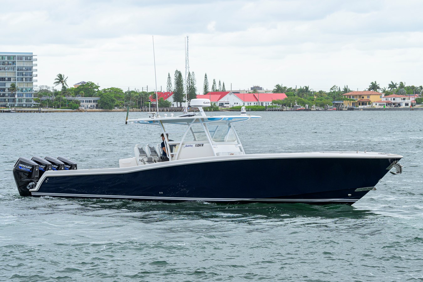 AMBITIOUS 42' Invincible 42 Open 2019
