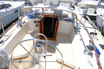 DAWNSEA 28 Cockpit Fwd