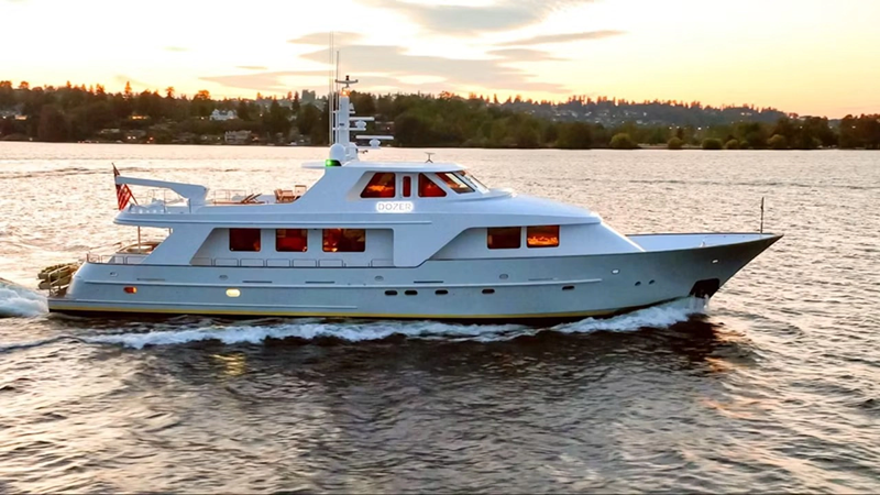 DOZER - Yacht in vendita
