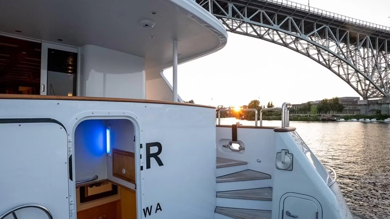 DOZER - Yacht in vendita