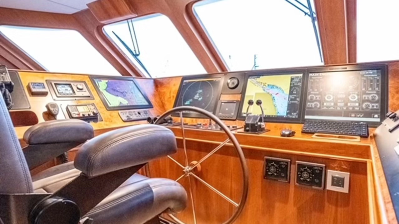 DOZER - Yacht in vendita