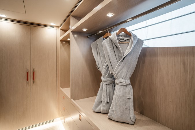 MasterStateroom_5-min