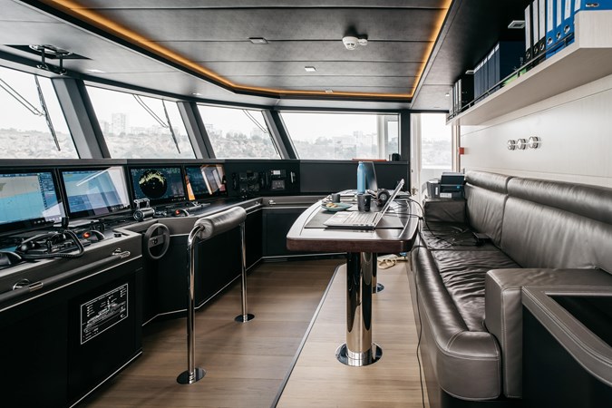 UP_Pilothouse_2-min