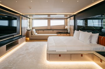 Bering 145 23 MasterStateroom_3-min