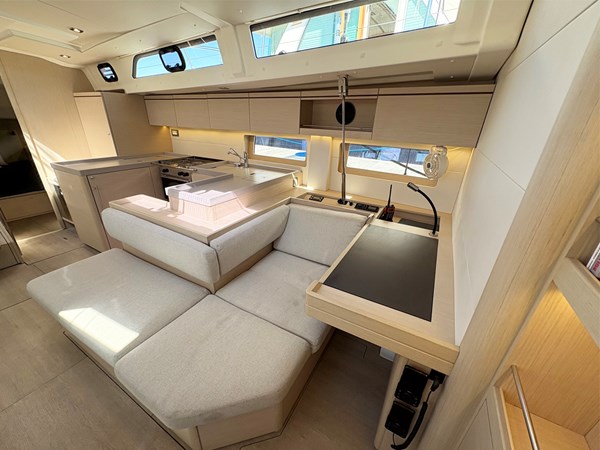 2020 Beneteau Oceanis 51.1, AVANT