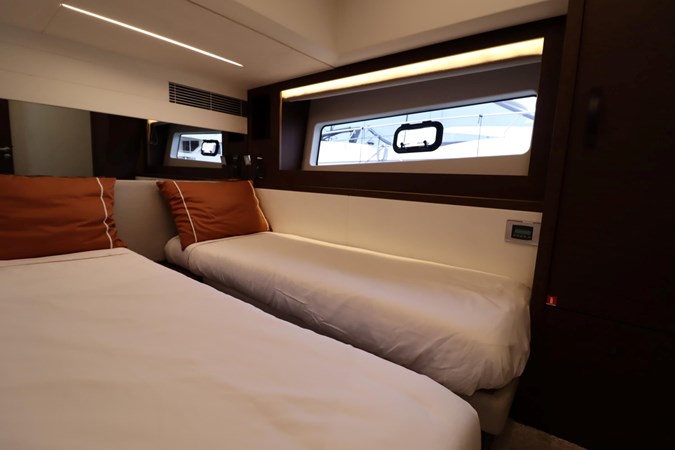 PRESTIGE 590 - Yates en venta