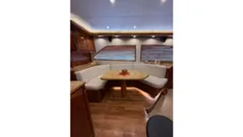 2005 BERTRAM 630 CONVERTIBLE - Yacht for sale