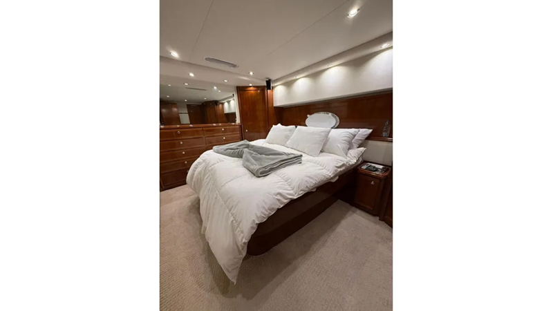 2005 BERTRAM 630 CONVERTIBLE - Yacht for sale