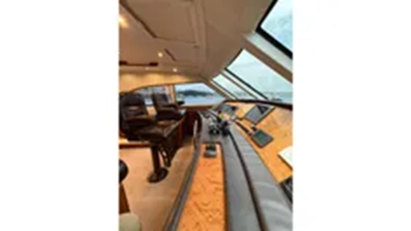 2005 BERTRAM 630 CONVERTIBLE - Yacht for sale