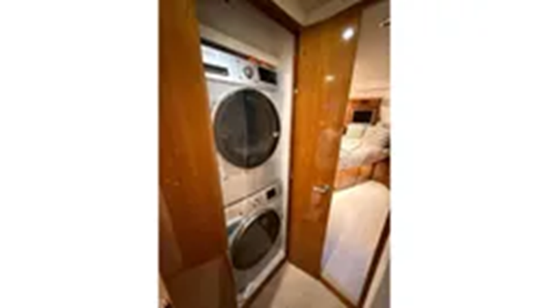 2005 BERTRAM 630 CONVERTIBLE - Yacht for sale