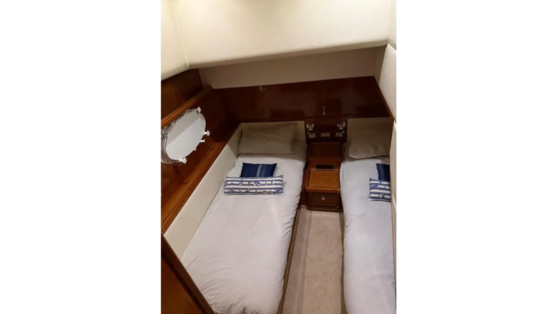 2005 BERTRAM 630 CONVERTIBLE - Yacht for sale
