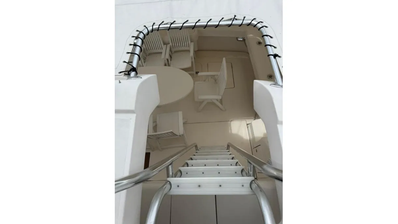 2005 BERTRAM 630 CONVERTIBLE - Yacht for sale