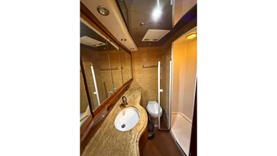 2005 Bertram 630 Convertible 18 