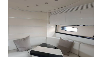 2008 Pershing 50  12 