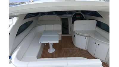 2008 Pershing 50  24 