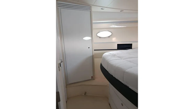 2008 Pershing 50  29 
