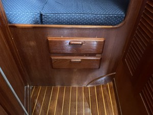 KEEPER 15 V berth storage