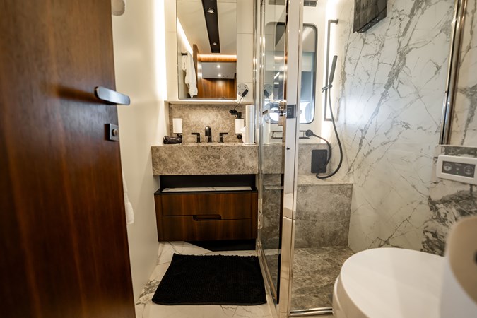 HOTEL COLLECTION - Яхта на продажу