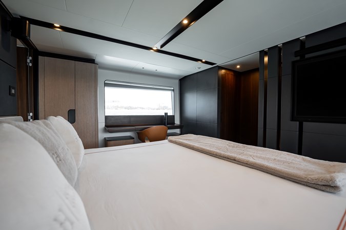 HOTEL COLLECTION - Яхта на продажу
