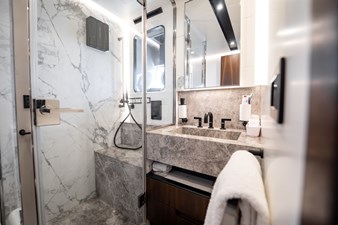 HOTEL COLLECTION 114 