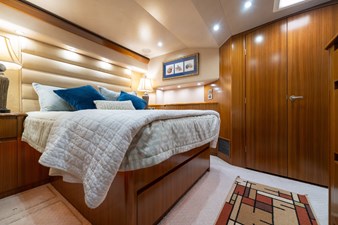 CONTANGO 49 60 Viking Convertible 2012 