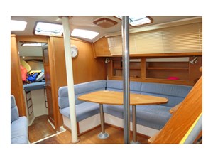 BELIZE BREEZE 2 Salon Stbd Fwd