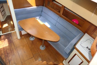 BELIZE BREEZE 10 Salon Stbd