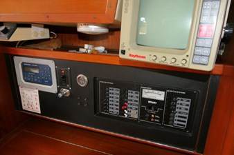 BELIZE BREEZE 22 Nav Station