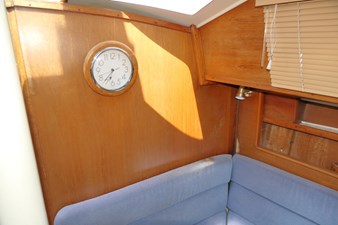 BELIZE BREEZE 24 Salon Clock