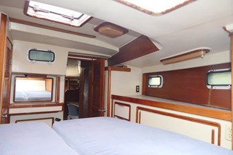 BELIZE BREEZE 35 Master Fwd Stbd
