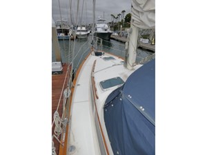 BELIZE BREEZE 51 Deck Port fwd