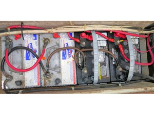BELIZE BREEZE 59 Salon Floor Batteries