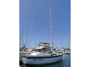 BELIZE BREEZE 62 Dockside Rig