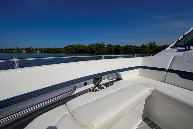 OUT OF THE BLUE  - Yacht à vendre