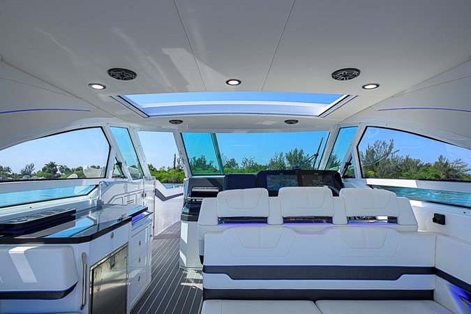 OUT OF THE BLUE  - Yacht à vendre