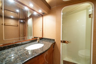 MARIAH JEAN 41 2004 Viking 61 Convertible 