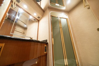 MARIAH JEAN 57 2004 Viking 61 Convertible 