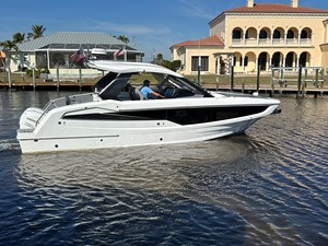 Galeon 325 gto 1 