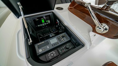 2023 Viking 73 Convertible "Free Spool"